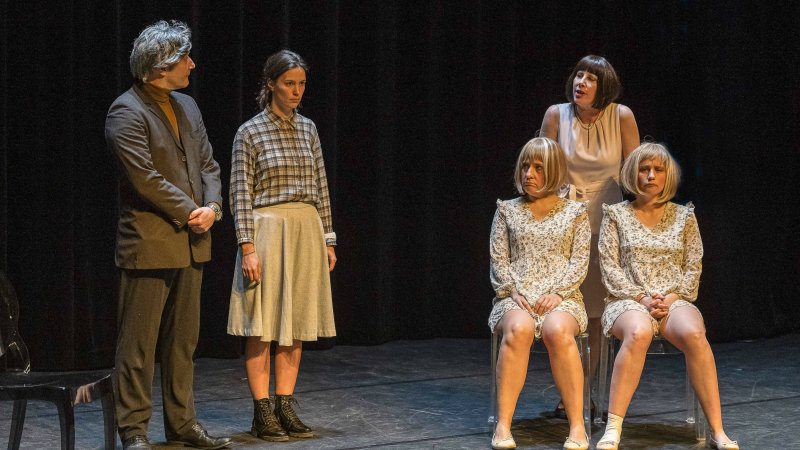 Théâtre avec Cendrillon, un spectacle où l'humour et la fantaisie se mêlent