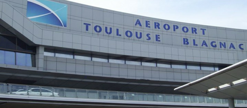 Aéroports de Paris-Orly et Toulouse-Blagnac.