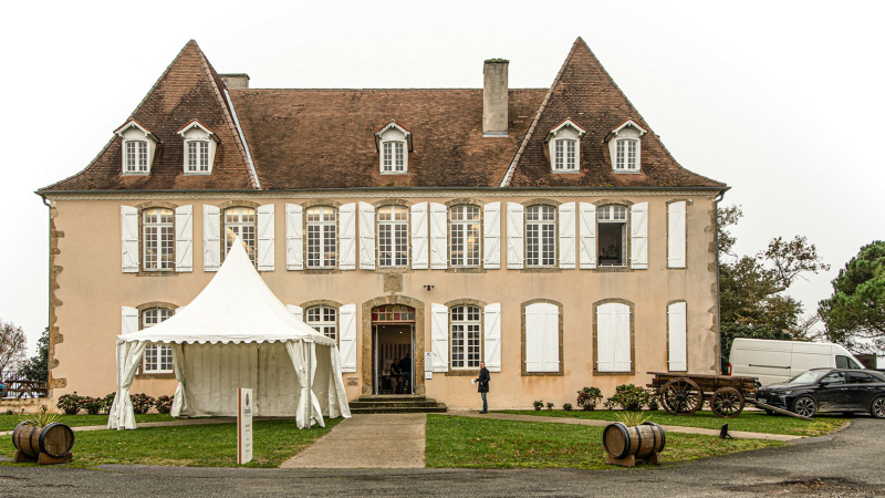Succès historique des enchères du Pacherenc d'or à Crouseilles