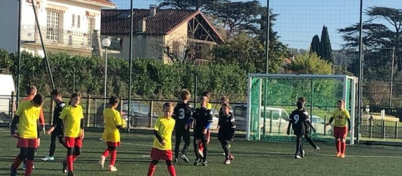 UAV Football : la réserve qualifiée pour les quarts de finale !