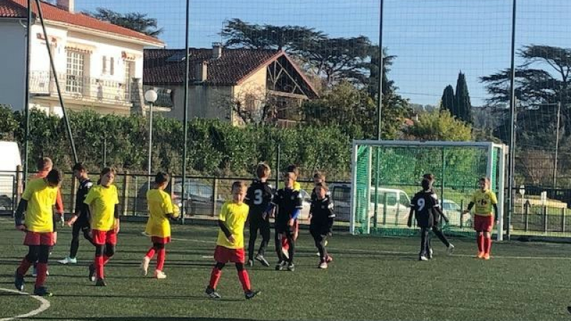 UAV Football : la réserve qualifiée pour les quarts de finale !