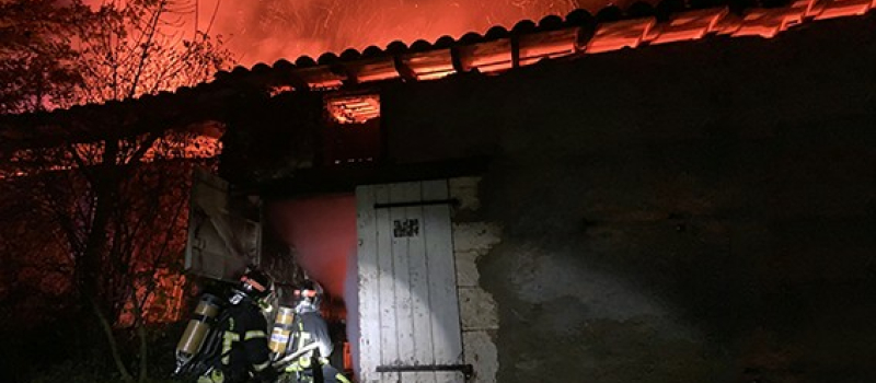 Sarrant important incendie.
