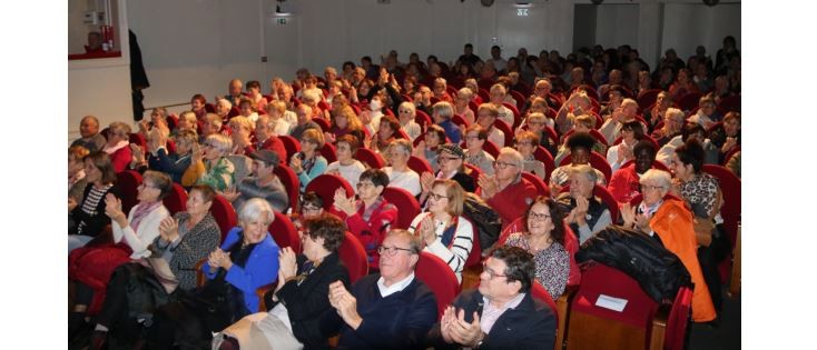 Les spectateurs ravis.
