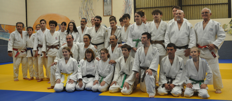 Deux maîtres du judo sur le tatami vicois !