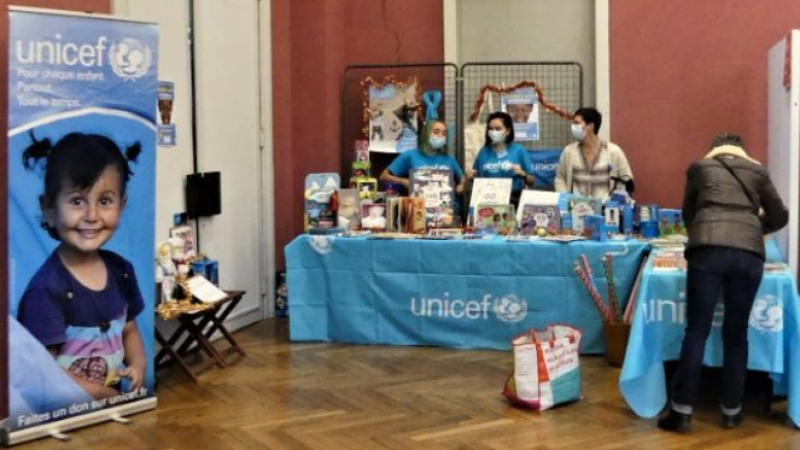 Le village des humanitaires : un marché de Noël solidaire