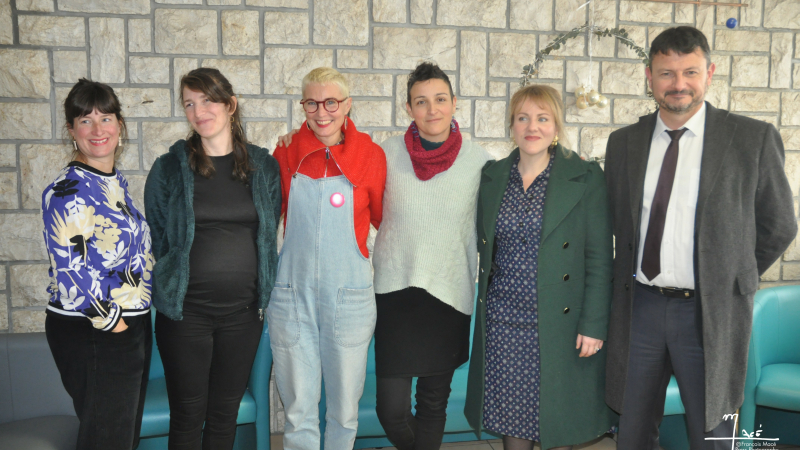 Trois artistes réunies par l'Astrada en résidence au collège Gabriel Séailles