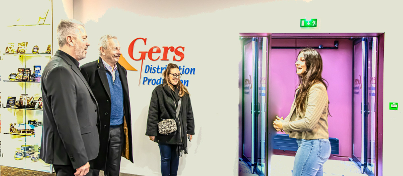Nogaro: Jean-René Cazeneuve visite Gers Distribution