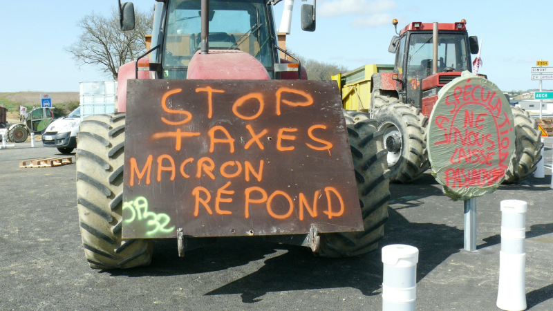 La RN 124 fermée à la circulation par les agriculteurs