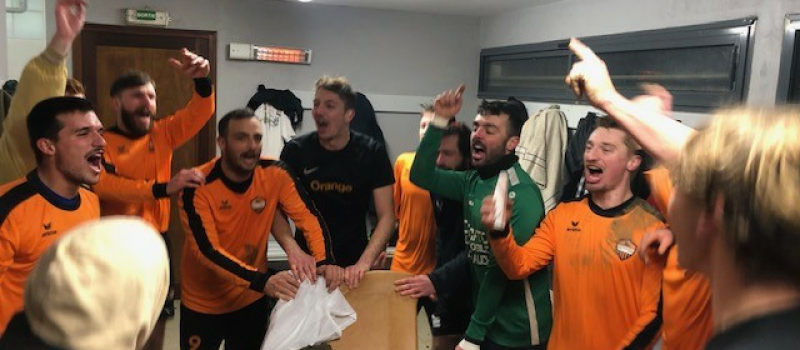 UAV Football : aux Acacias, Cologne prend l'eau !