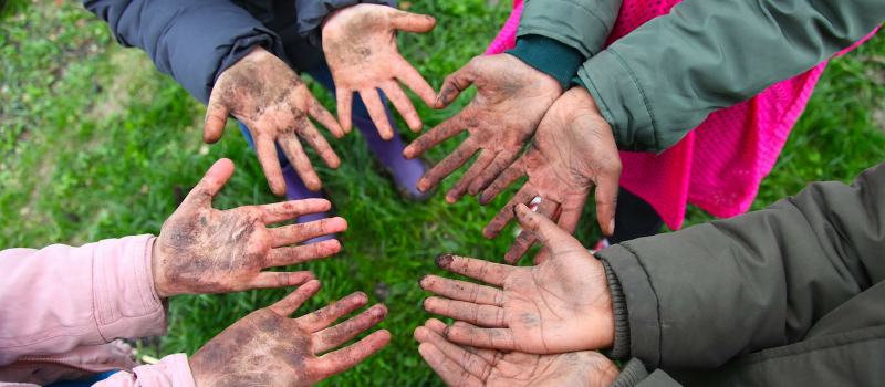 Les enfants sèment l’avenir en plantant des arbres dans le Gers !
