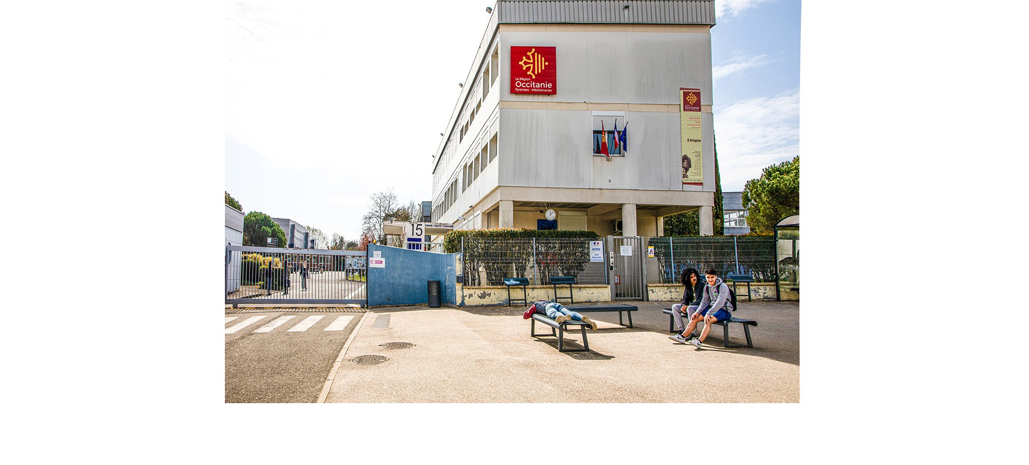 0 L'entrée de la cité scolaire 1bis 250322 copie.jpg