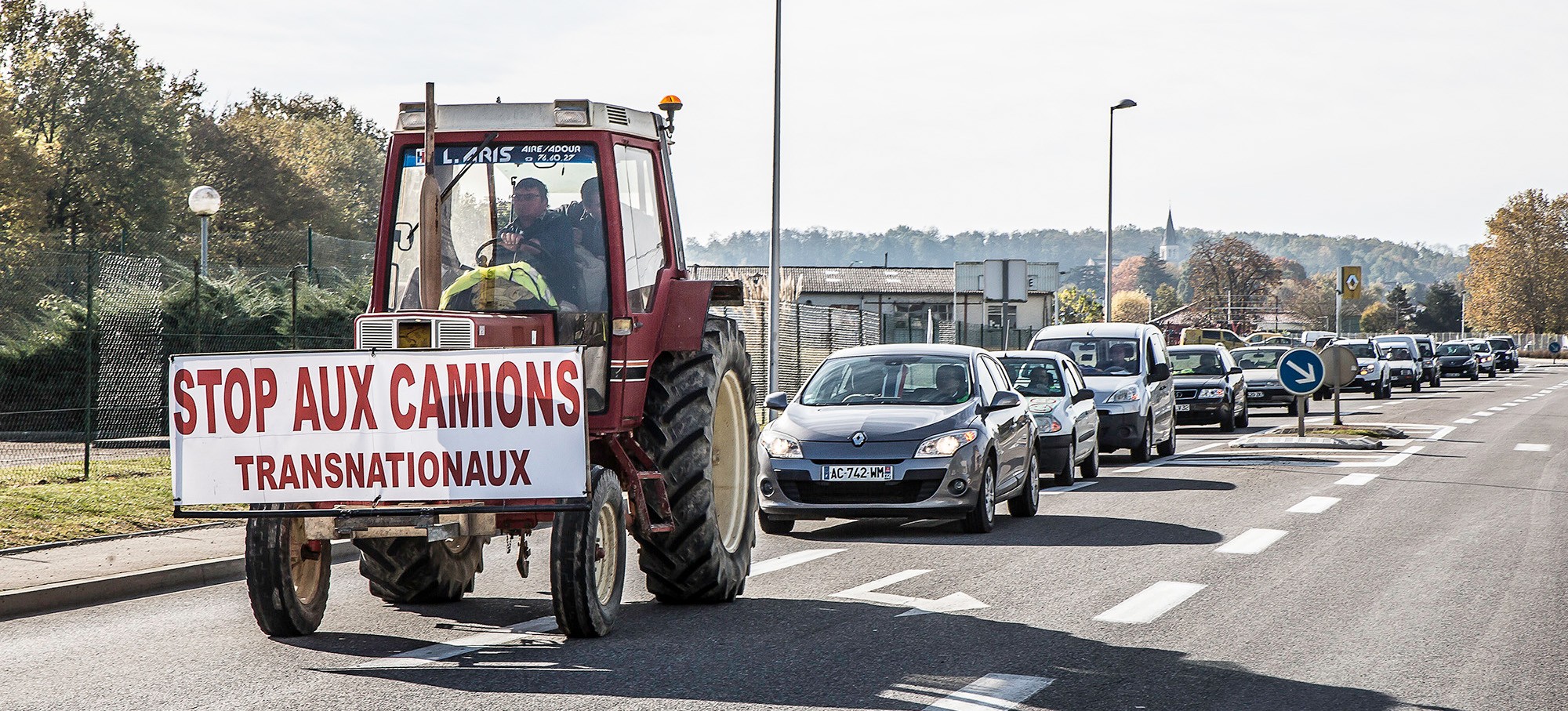 2 Cortège de Manciet arrivée avenue de Daniate 1bis 071117 copie.jpg