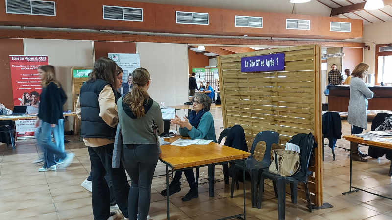 Le forum des formations avec la directrice du CIO de Condom sur DFM 930 mercredi