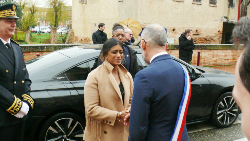 La maison France Services a séduit la ministre, Prisca Thevenot
