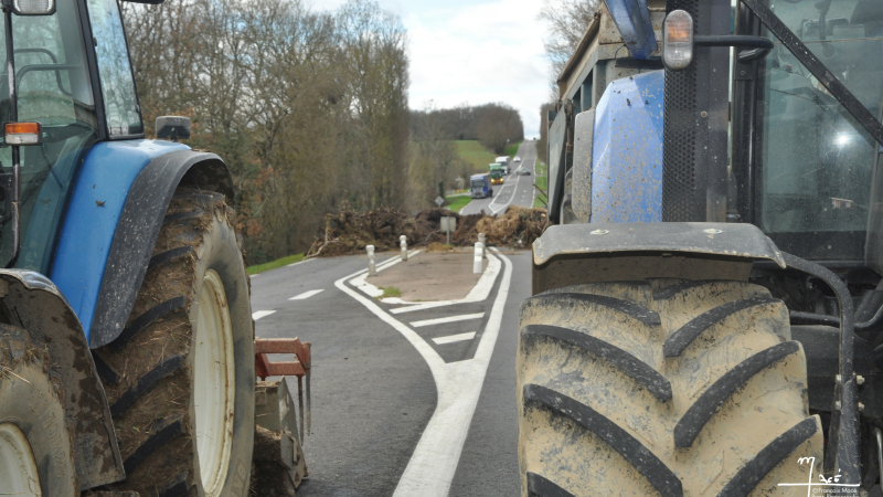 FDSEA 32 / Jeunes Agriculteurs 32 : blocage de la N124  à 13h30 pour une durée indéterminée