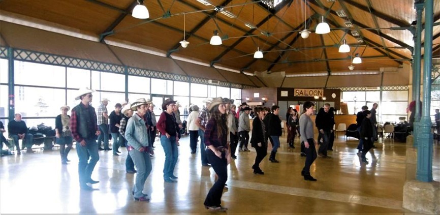 line dance halle.jpg