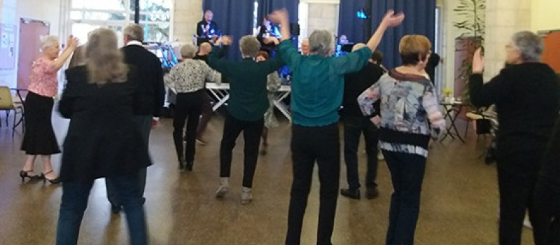 Après le bal, l'assemblée générale du Club Beau Soleil