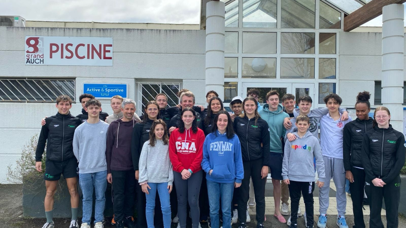 Les Dauphins du TOEC, 1er club de France, s’entraînent à Auch