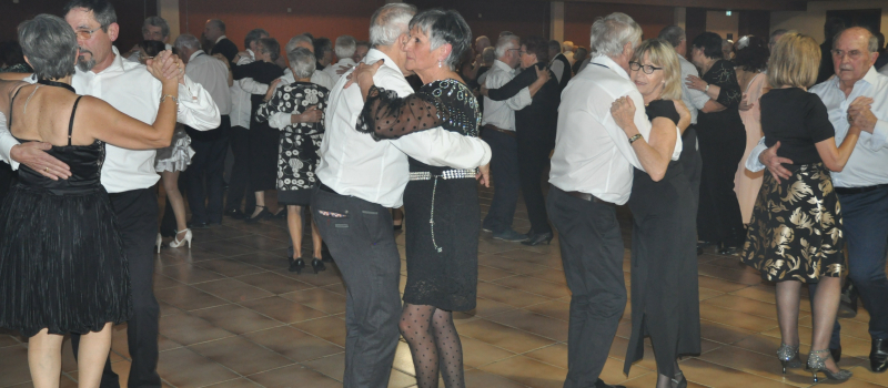 Venez danser pour Pâques au bal musette de l'UAV Rugby !