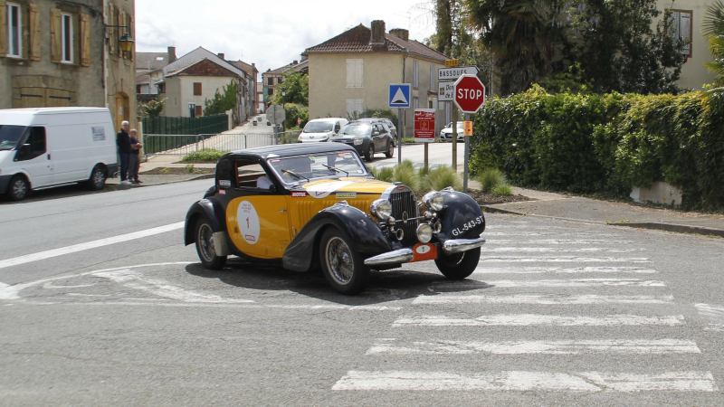 A Miélan, sur la route du Tour de France Auto