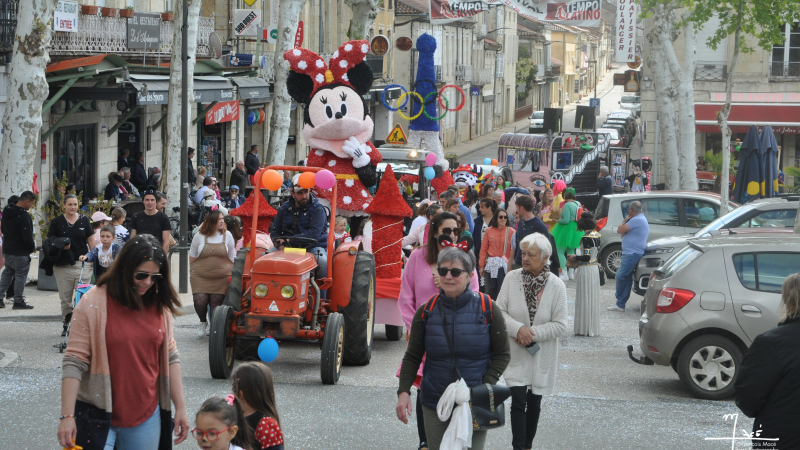Carnaval des Pitchoun's et vide-grenier des arènes  : une belle journée printanière !
