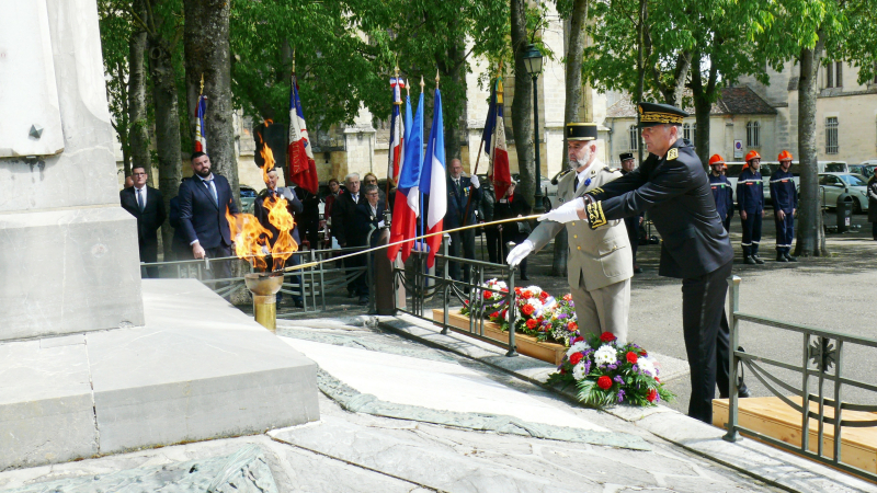 Hommage aux victimes et héros de la déportation