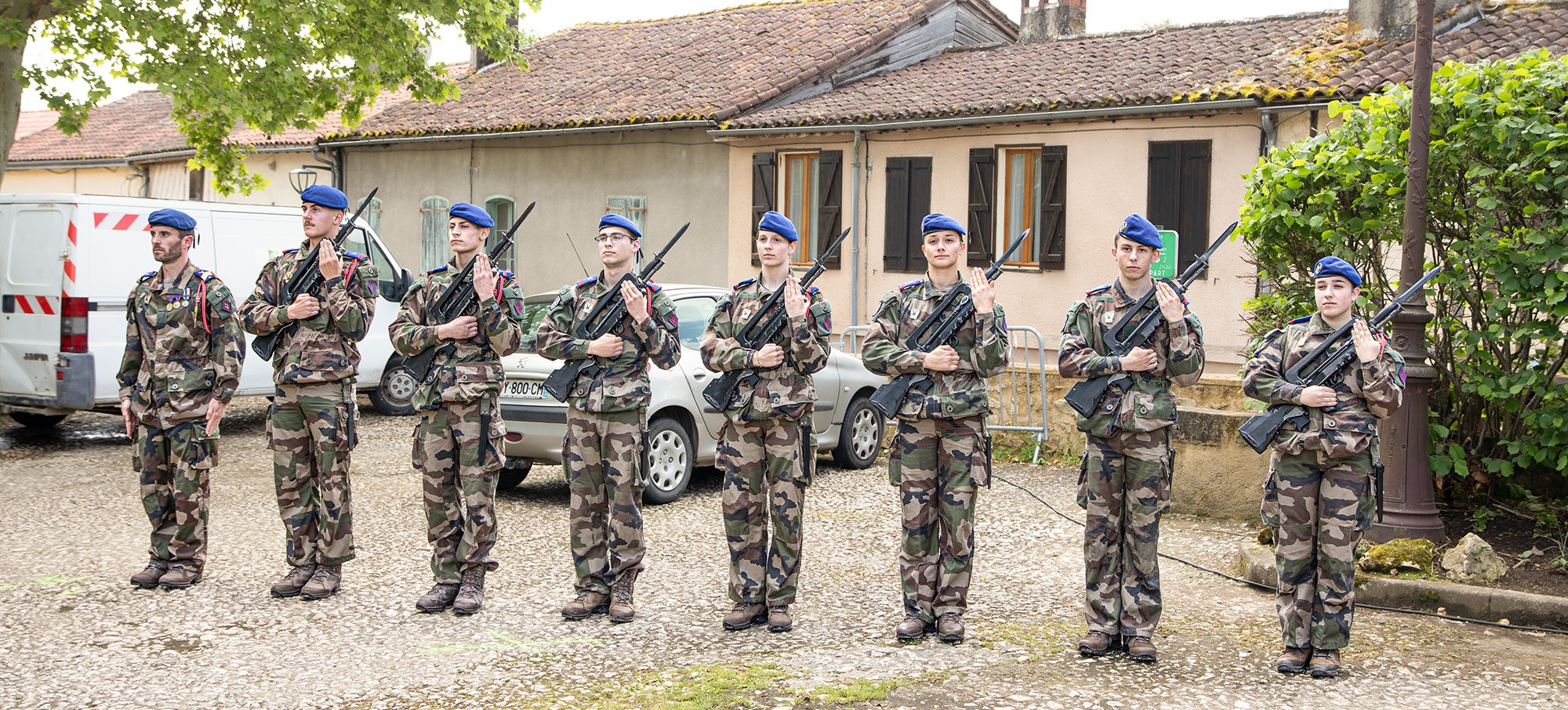 0 Piquet d'honneur du 5e Rgt d'hélicoptères de combat 1bis 080524.jpg