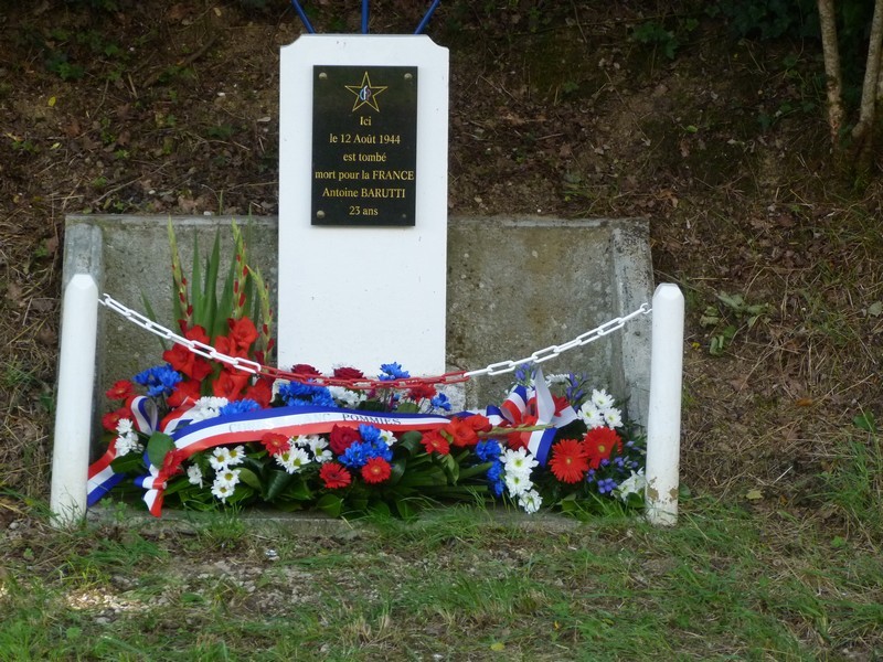 Stèle en hommage à Antoine Barutti