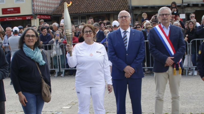Liesse populaire à Marciac pour la flamme olympique