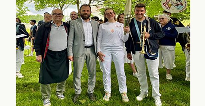 flamme fleurance maire et.JPG