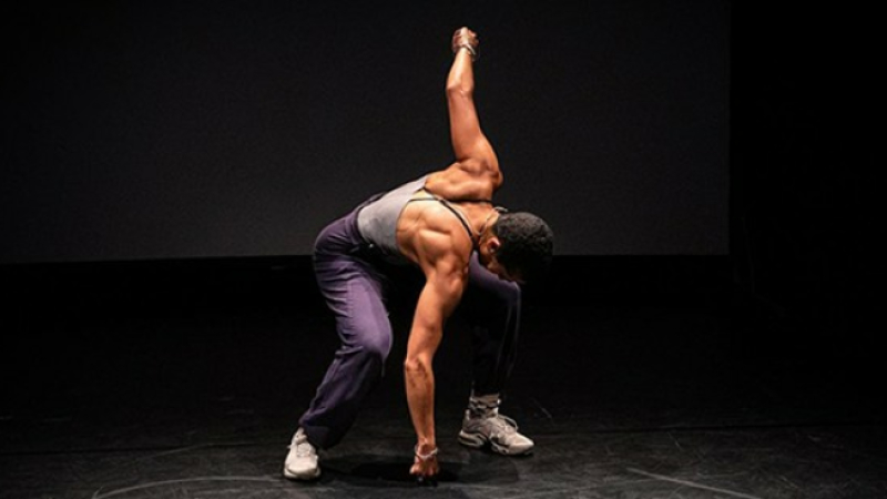 un cycle consacré à la danseuse et chorégraphe NACH.