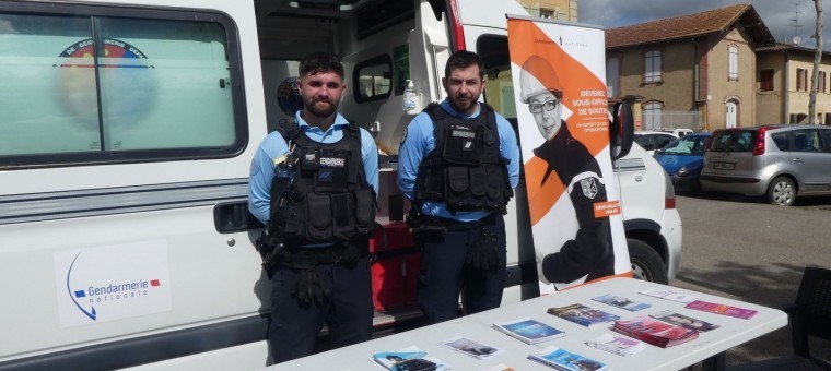gendarmerie vehicule mobile.jpeg