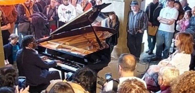 marciac piano flamme 2.JPG