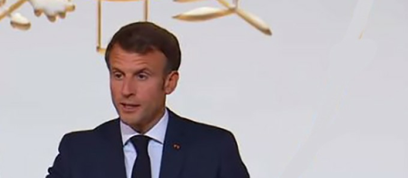 Emmanuel Macron aux "20 Heures" de France 2 et TF1