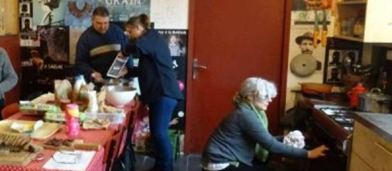 un atelier cuisine à l'espace spirale