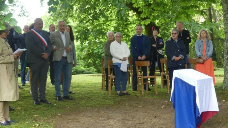 Une stèle pour ne pas oublier