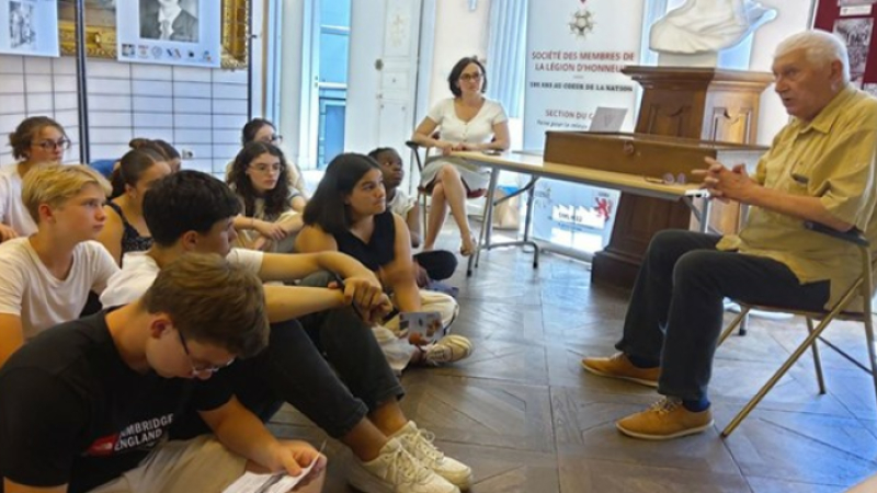 Les collégiens plongent dans la résistance des années de guerre