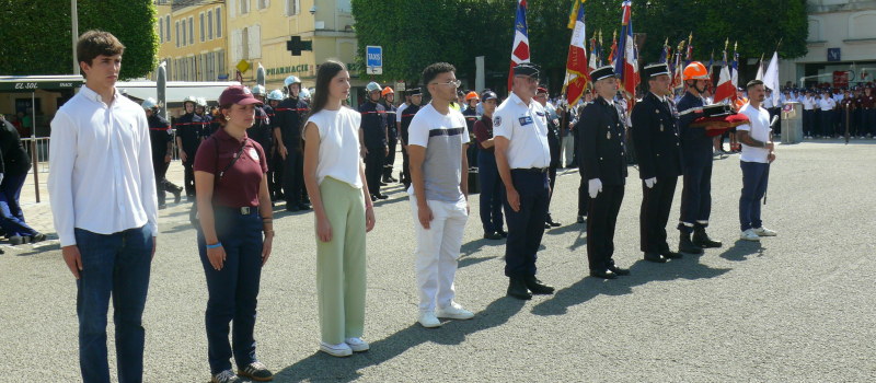 Cérémonie du 14 juillet : quatre lycéens mis à l'honneur