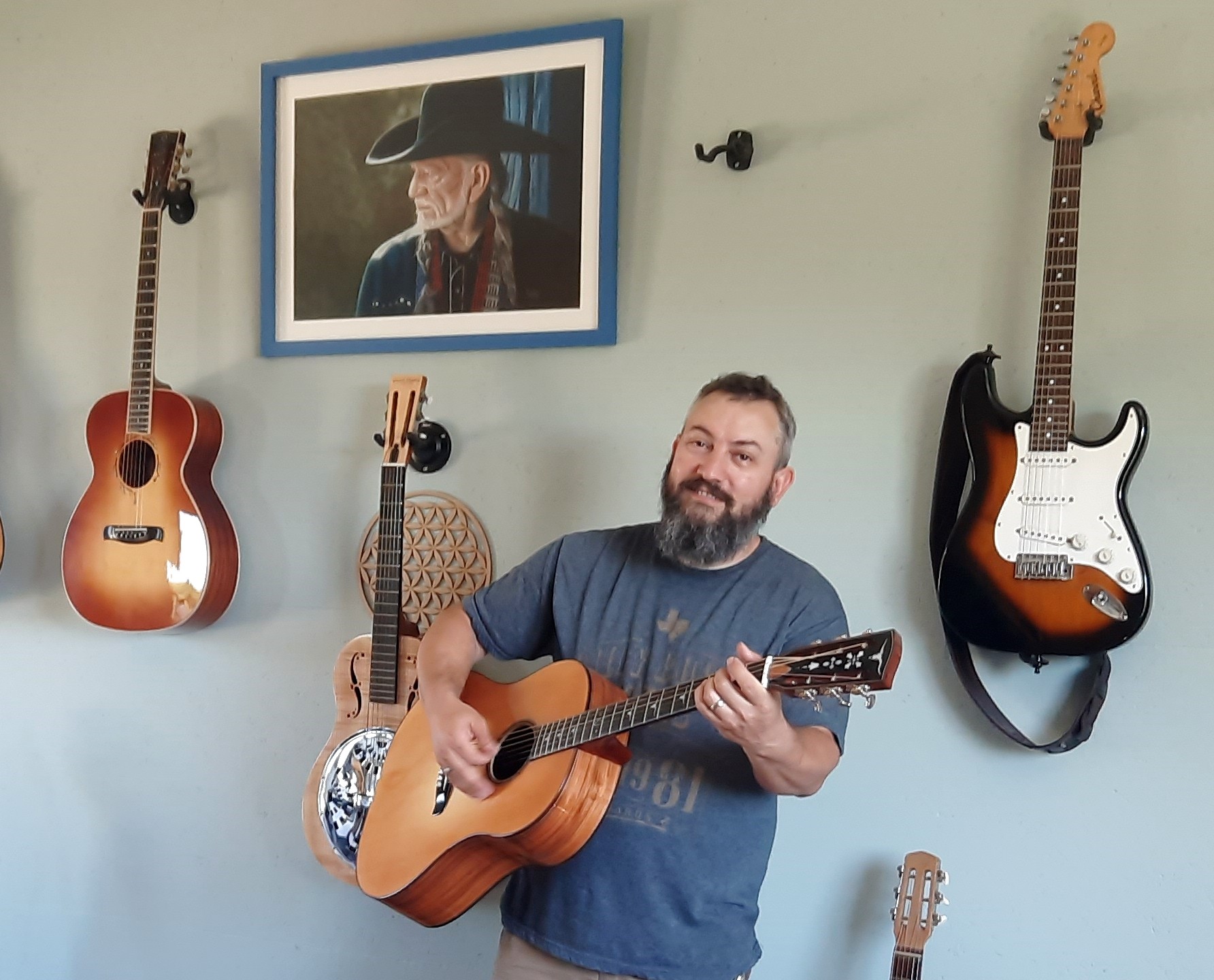 Olivier Laubreaux luthier à Noilhan.jpg