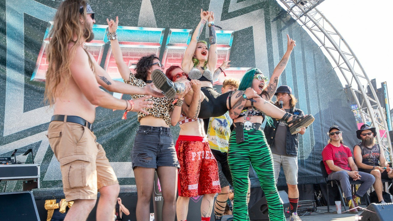Mirande, capitale française du Air Guitar !!