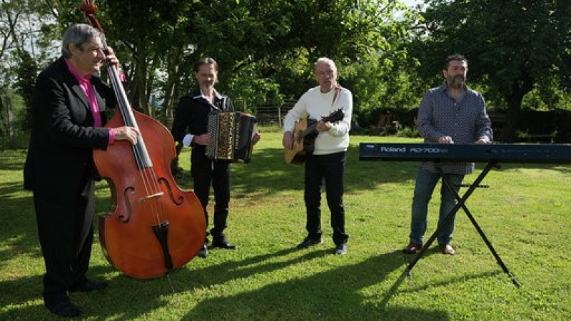 Passo Cansoun en concert