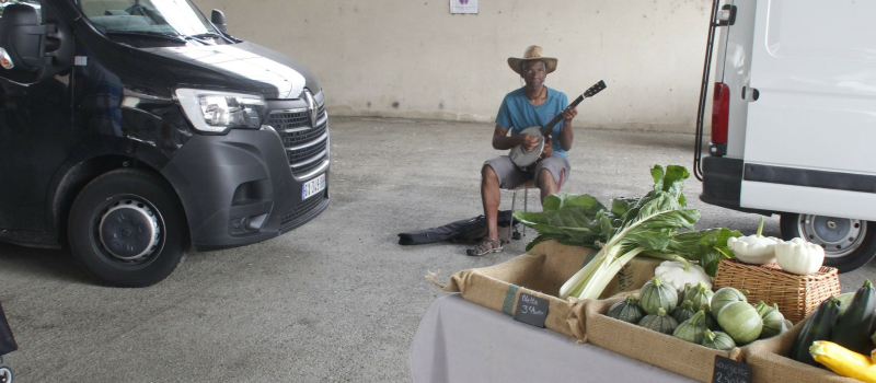 Donatien au banjo