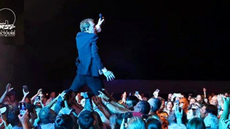 Un concert de folies un public en délire