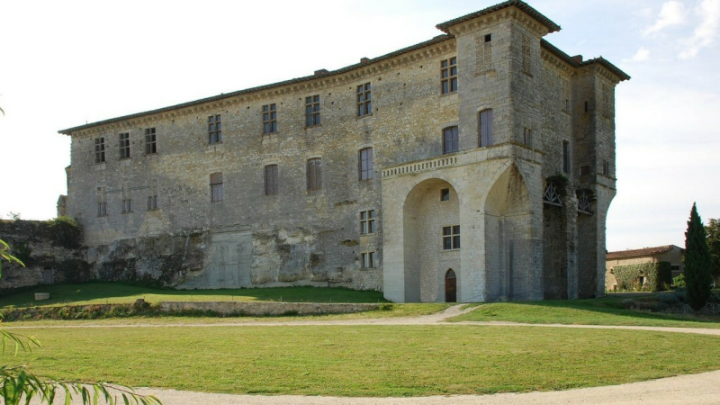 L'artiste Casimir Ferrer en démonstration au château de Lavardens