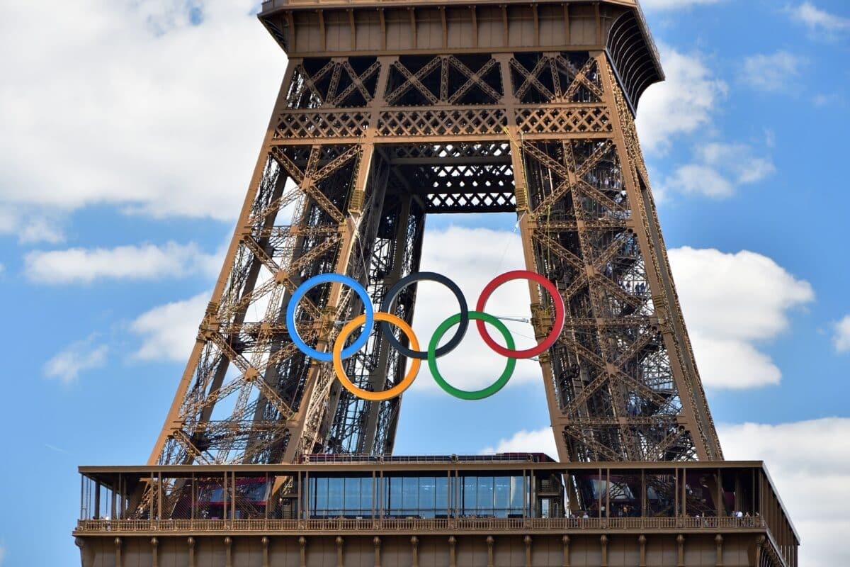 Paris-JO-2024-©-noriox-Shutterstock.com_-1200x800.jpg
