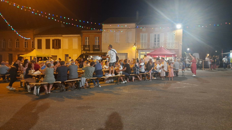 Un marché nocturne pour terminer la saison