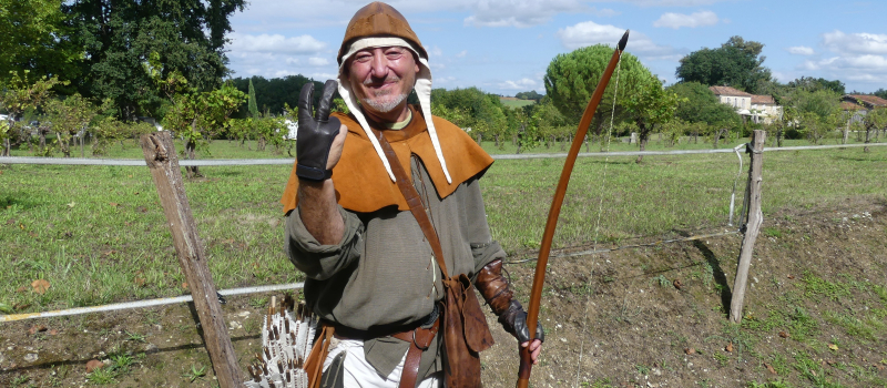 Les archers investissent Larressingle