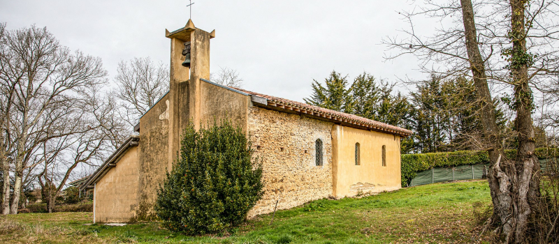 Concert du duo Daïs à l'église en pisé de Daunian à Magnan
