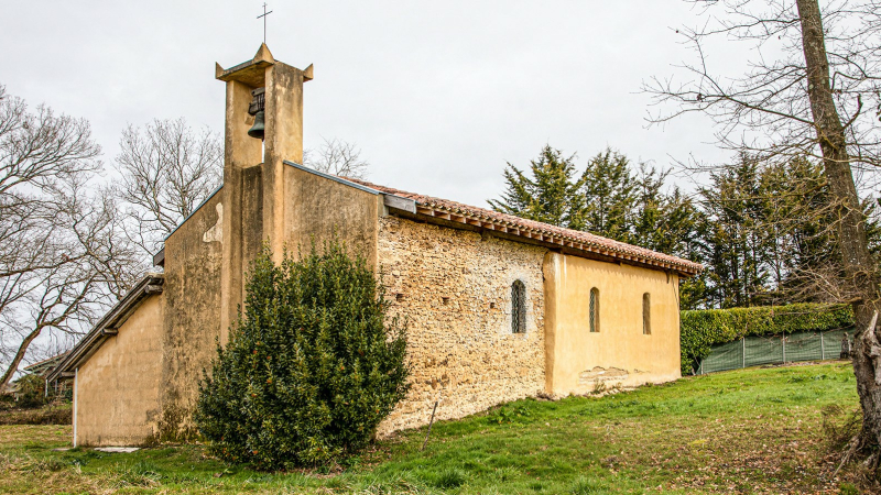 Concert du duo Daïs à l'église en pisé de Daunian à Magnan