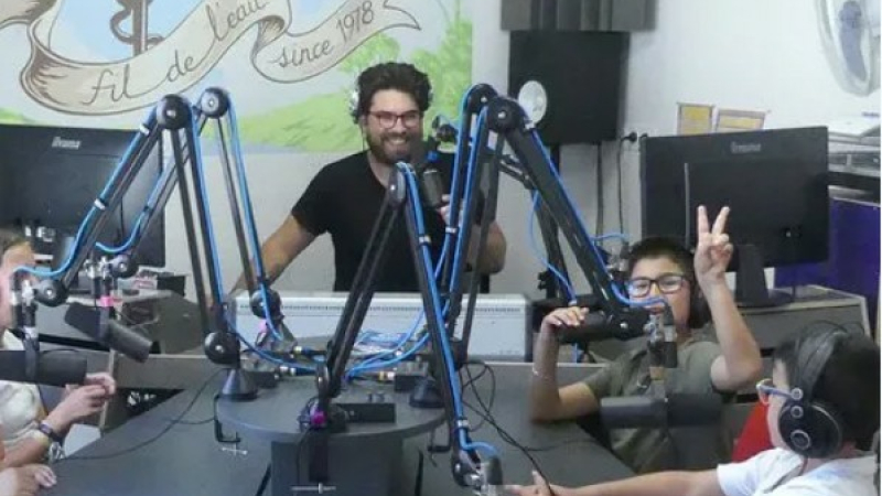 Découvrez l'univers de radio fil de l'eau